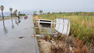 Antalya'da şiddetli fırtına can aldı!