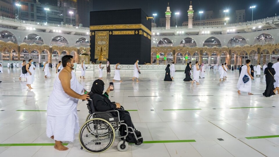 Diyanet'ten 'hac ve umrede tedbirler' kitapçığı