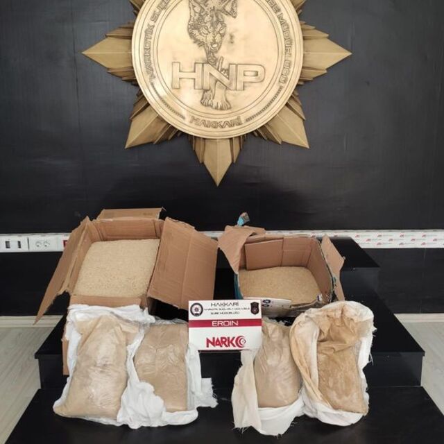 Hakkari'de 32 kilo 200 gram eroin ele geçirildi