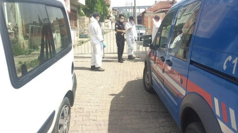 Kocaeli'de bir apartman karantinaya alındı