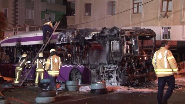 Kavacık'ta Özel Halk Otobüsü yangını