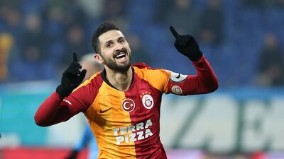 Emre Akbaba kimdir?
