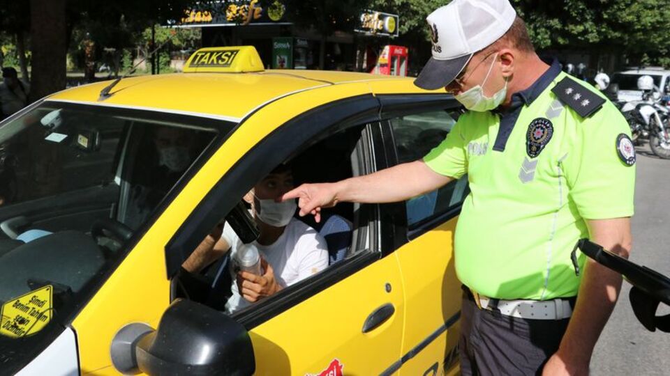 Dezenfektan yerine tıraş losyonu gösterince...