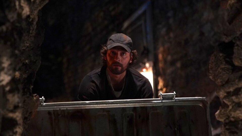 Masumlar Apartmanı Han neden kağıt topluyor?