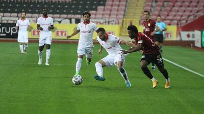 Samsun 1 attı 3 aldı!