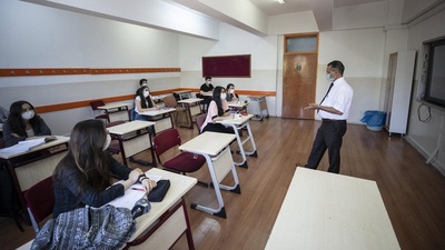 5'inci ve 9'uncu sınıflar da okula dönüyor