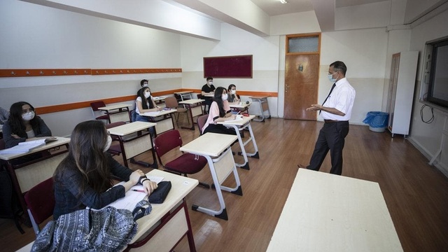 5'inci ve 9'uncu sınıflar da okula dönüyor