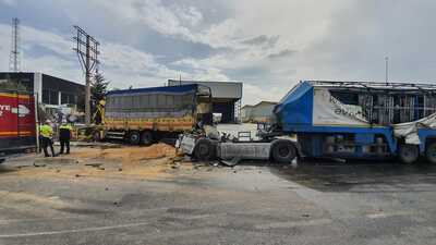 Ağır vasıtalar birbirine girdi: 3 yaralı