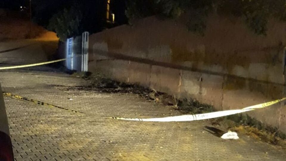 Küfür kavgasında kalbinden bıçaklandı