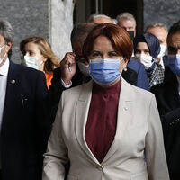 Akşener'den 'FETÖ iddialarına' yanıt