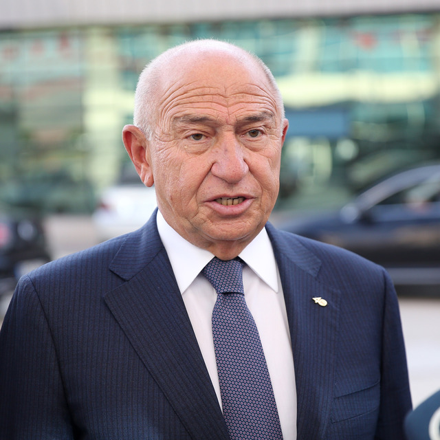 Özdemir'den yayıncı kuruluş açıklaması: Henüz anlaşamadık!