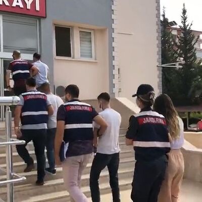 Sosyal medya hesaplarından 400 bin TL'lik vurgun!