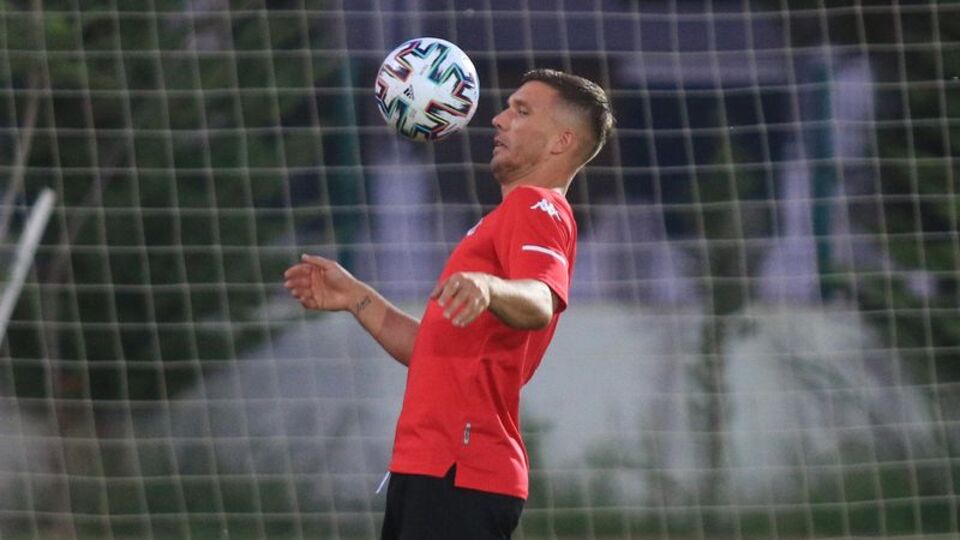 Podolski'den 'Güneşli günler' paylaşımı