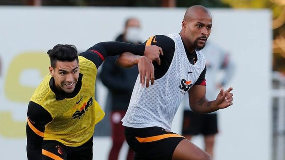 Omar takımla çalıştı