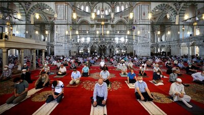 İzmir Cuma saati kaçta?