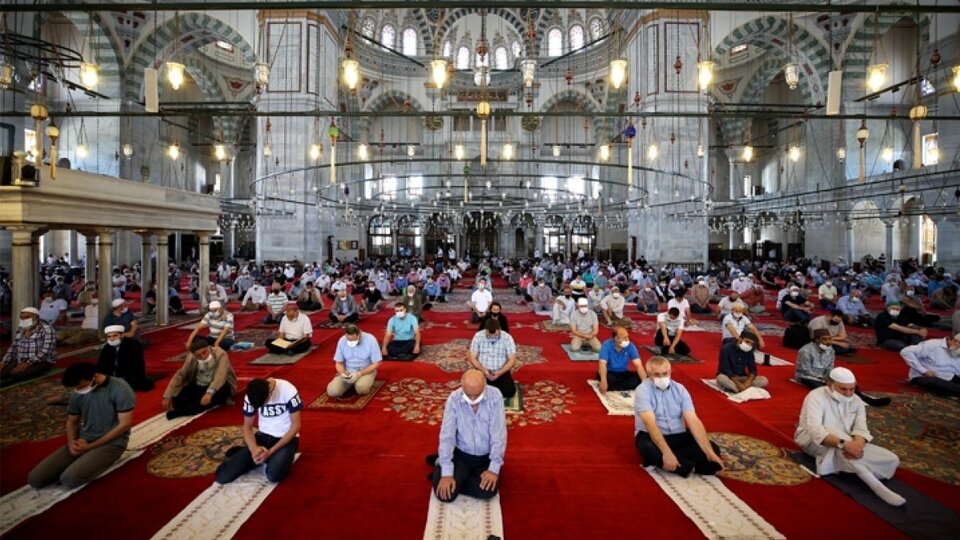 İzmir Cuma saati kaçta?