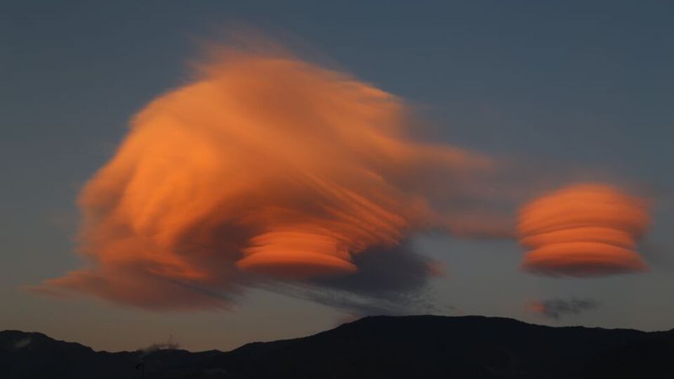 Gökyüzünde ilginç görüntü