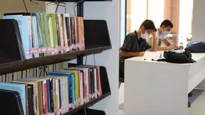 Kütüphaneciler bir öğrencinin eğitim masraflarını karşılayacak