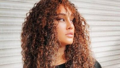 Zeynep Koçak kimdir?