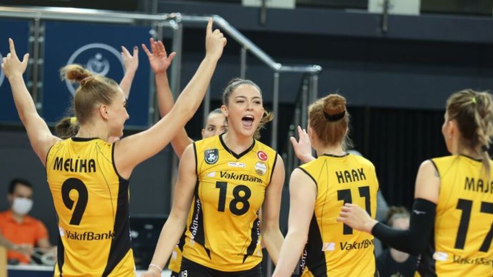 Derbide VakıfBank set vermedi!