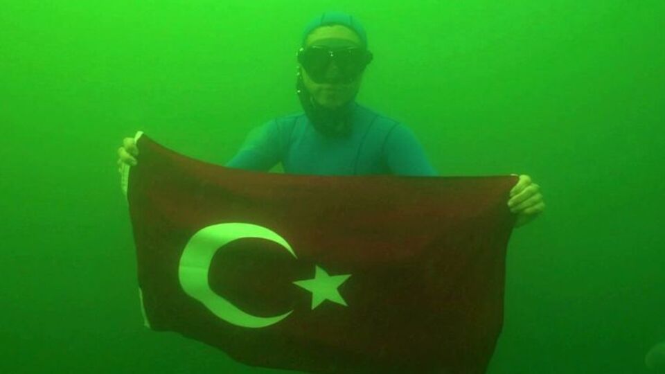 Ercümen, İzmit Körfezi'nde dalış yaptı