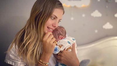 "Artık üç erkek teyzesiyim"