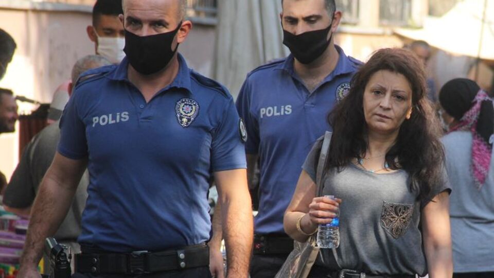 Çığlığını duyan polisi aradı
