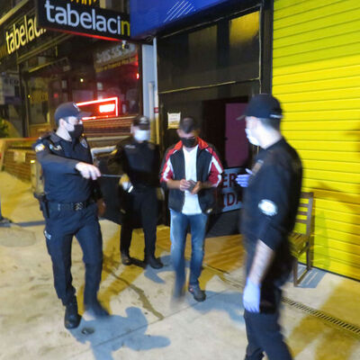 Korona partisinde güldüren savunma!