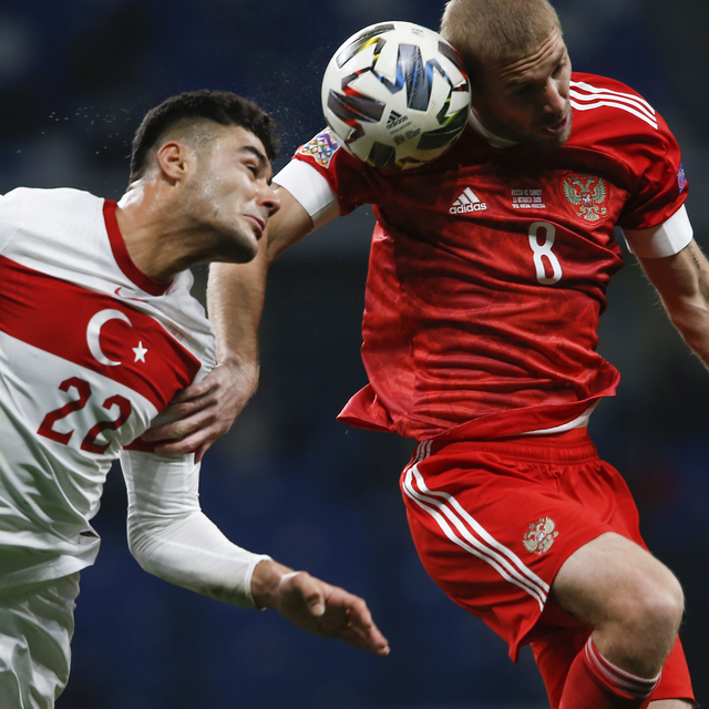 Liverpool, Ozan Kabak'ı istiyor