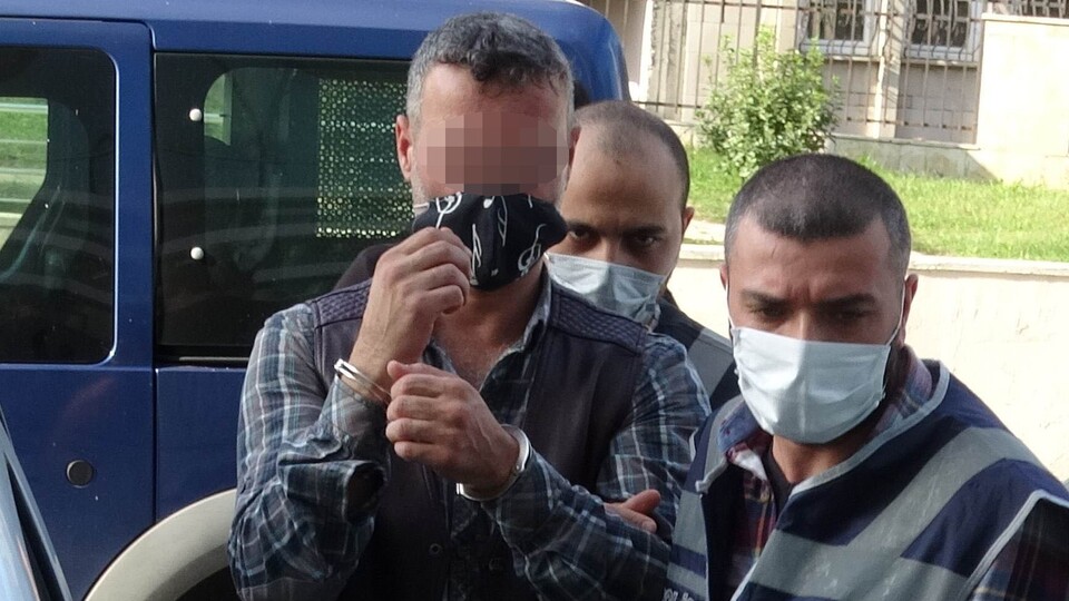 Sokakta karşılaştığı eski kız arkadaşını bıçakladı!