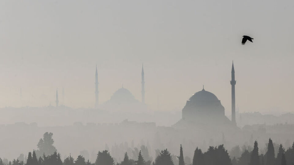 Gündüz sis gece sağanak
