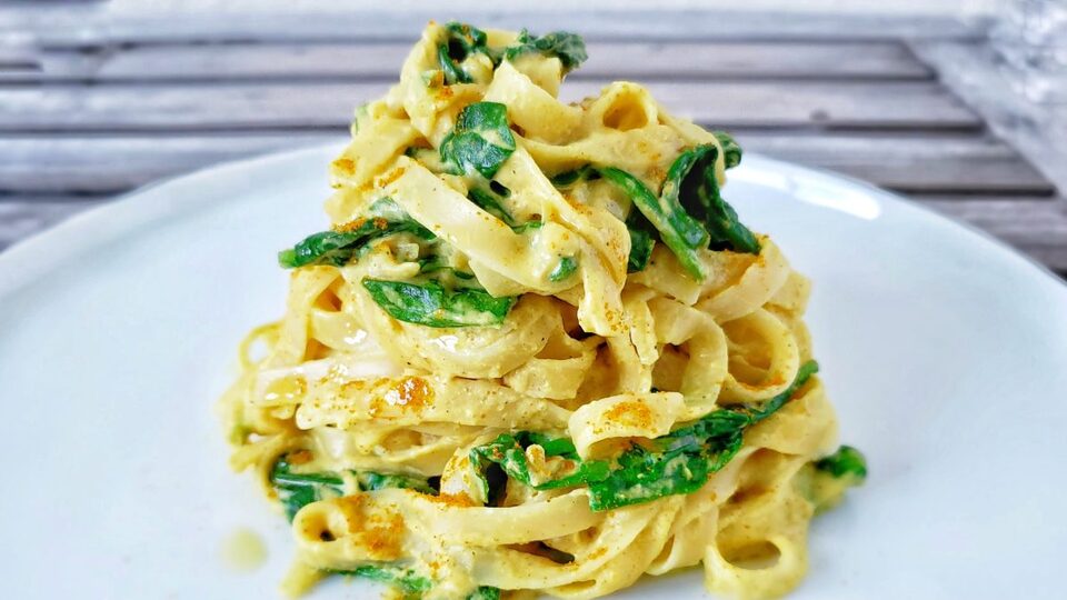 Köri soslu makarna tarifi