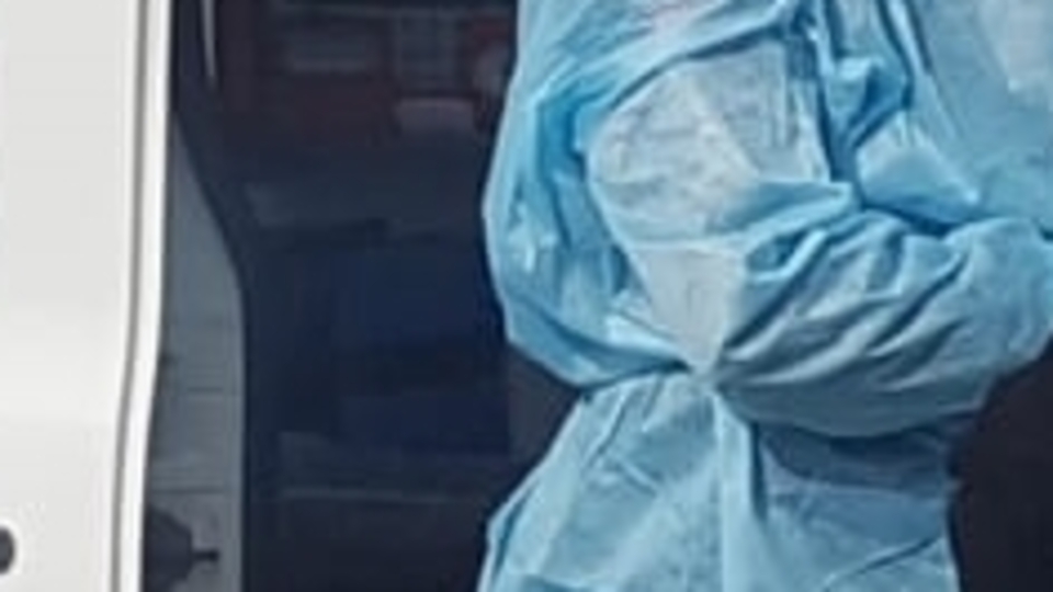 Karantinadaki 2 kişi belediyeye gelince yakalandı!