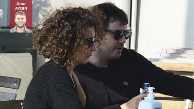 Sevgililer kahvaltıda