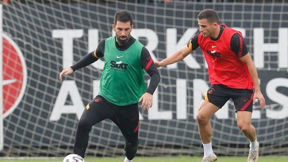 Linnes takımla çalıştı