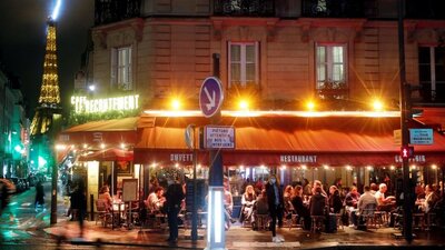 Koronavirüs: Avrupa'da ikinci dalgayla birlikte sokağa çıkma yasakları geri döndü