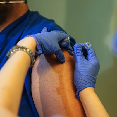 İngiltere'den aşı açıklaması