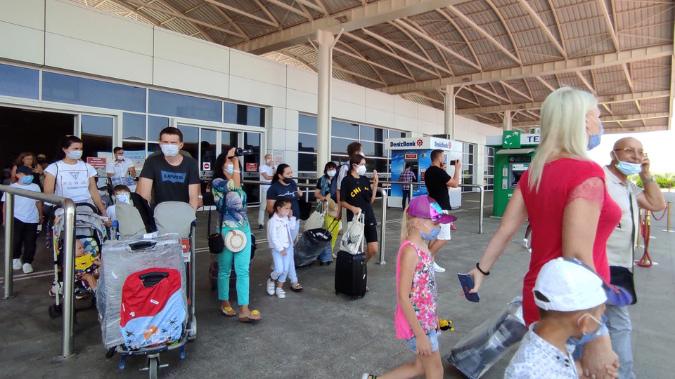 Turizm gelirlerinde sert düşüş