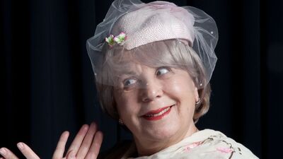 Zerrin Sümer kimdir?