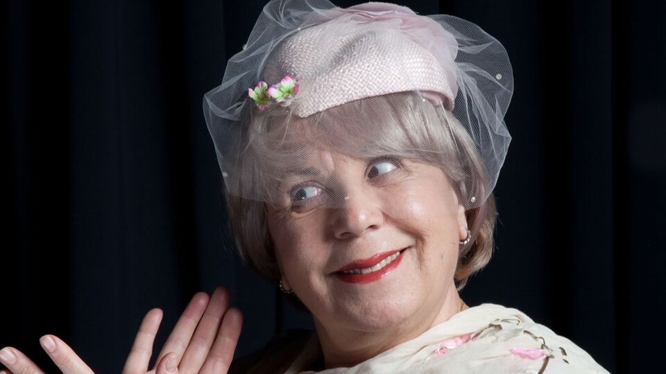 Zerrin Sümer kimdir?