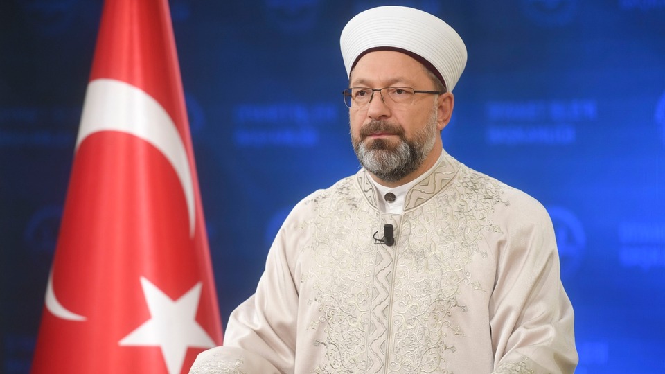 'Depremzedeler camilerde kalabilir'