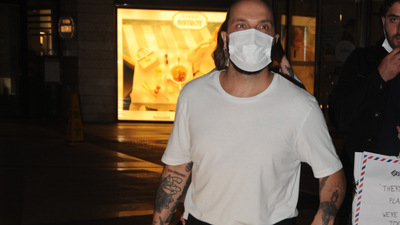 'Kızlarım adına hediye aldım'