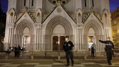 Fransa'da bıçaklı saldırı: Nice'de 3 kişiyi öldüren saldırganın Avrupa'ya Tunus'tan göçmen teknesiyle geldiği açıklandı