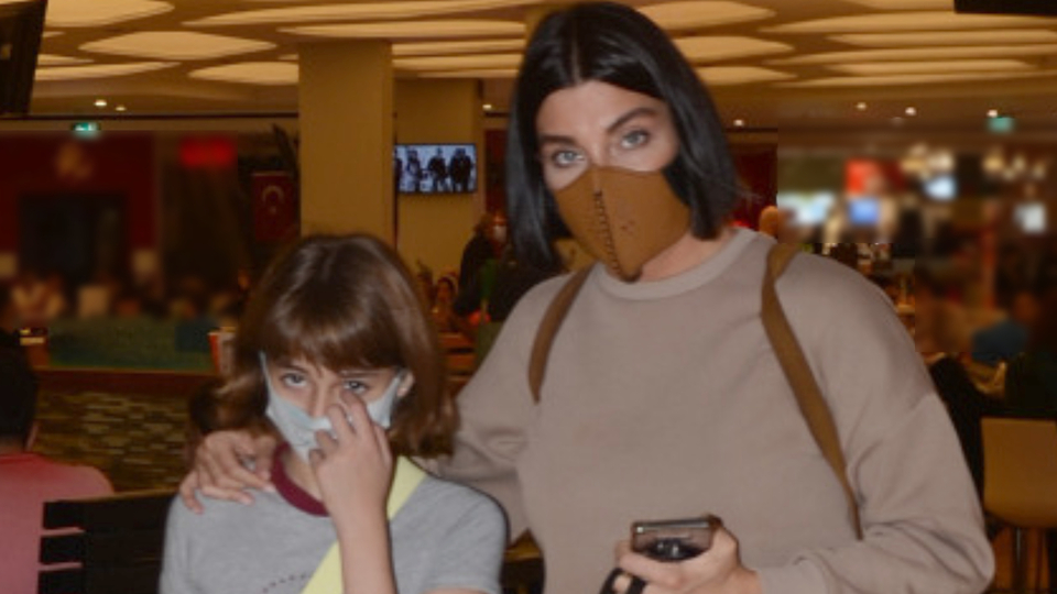 Anne-kız alışverişte