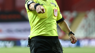 Bir hakemin testi pozitif çıktı