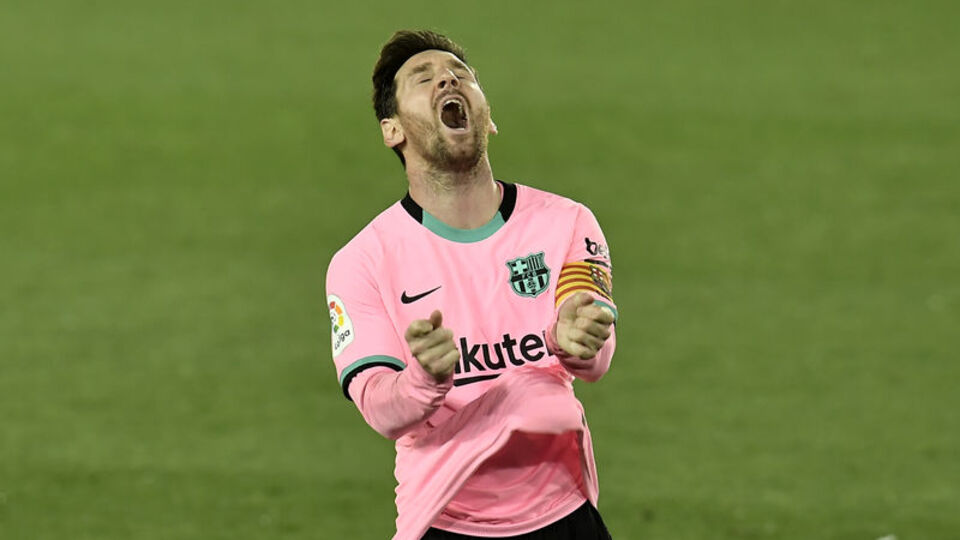 Barça 10 kişiyi geçemedi!