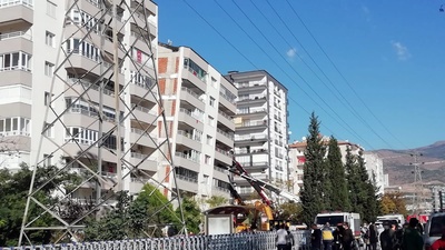 Deprem bölgesi için elektrik açıklaması