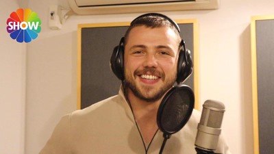 Tolga Sarıtaş, Arıza için hem çaldı hem söyledi!