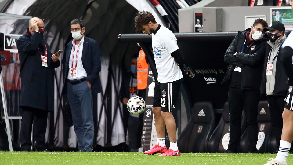 Ljajic'ten şok hareket!