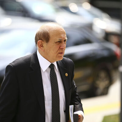 Burhan Kuzu koronaya yenik düştü